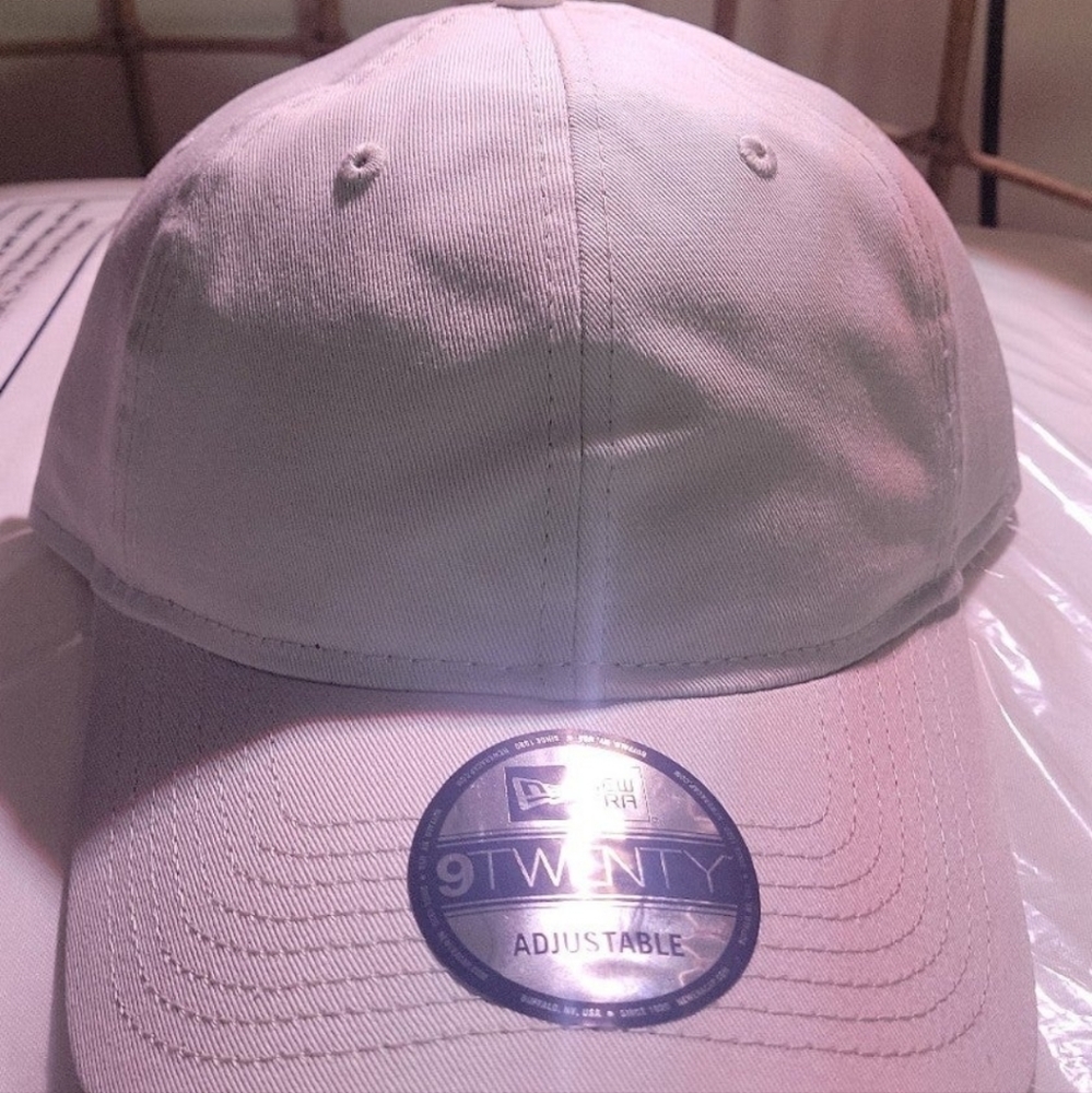 Hat - Picture 3 of 4
